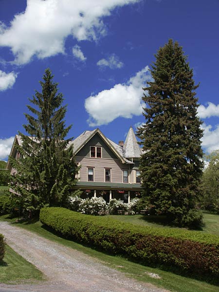 002-margaretville-mountain-inn-spring