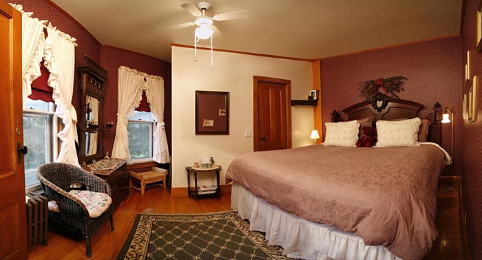 035-margaretville-mountain-inn-lavender-room