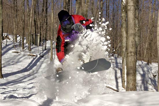 050-plattekill-snowboarder