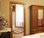 029-margaretville-mountain-inn-oak-room2